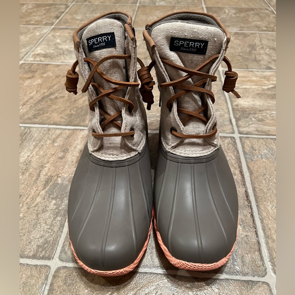 SPERRY Top-Sider duck boots. BRAND NEW! Women’s size 8.5.